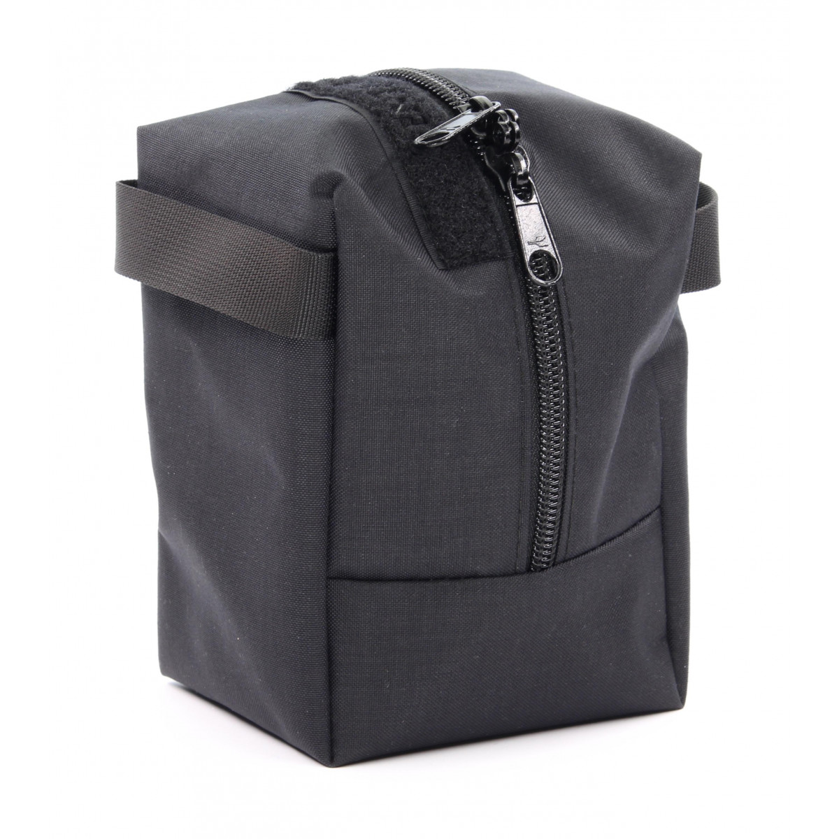 Ammunition pouch lockable