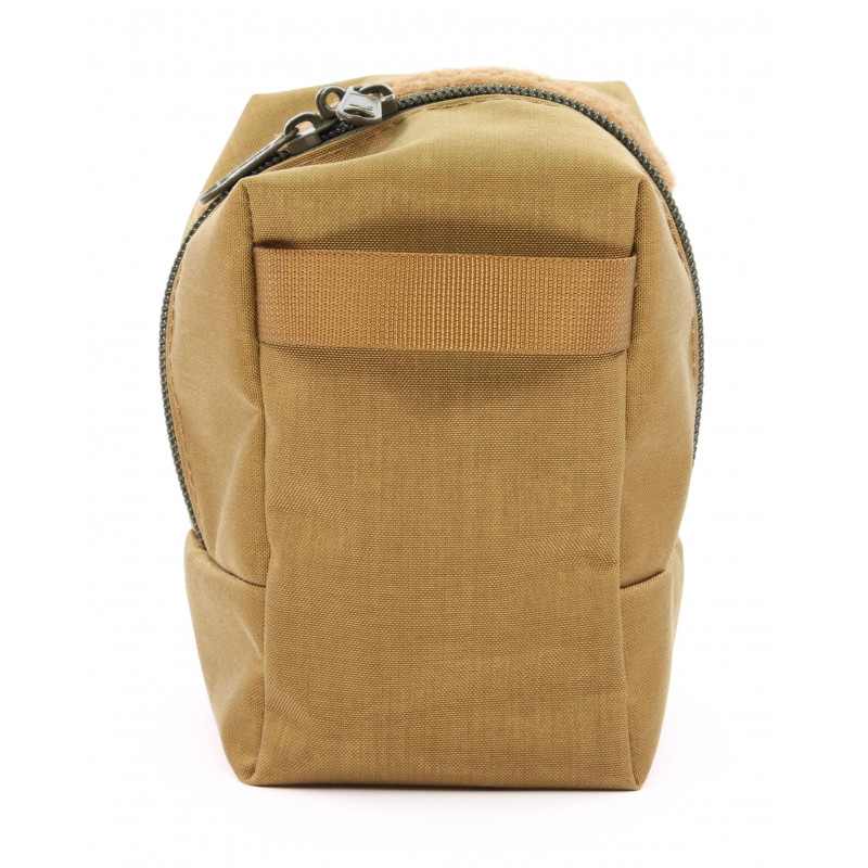 Ammunition pouch lockable