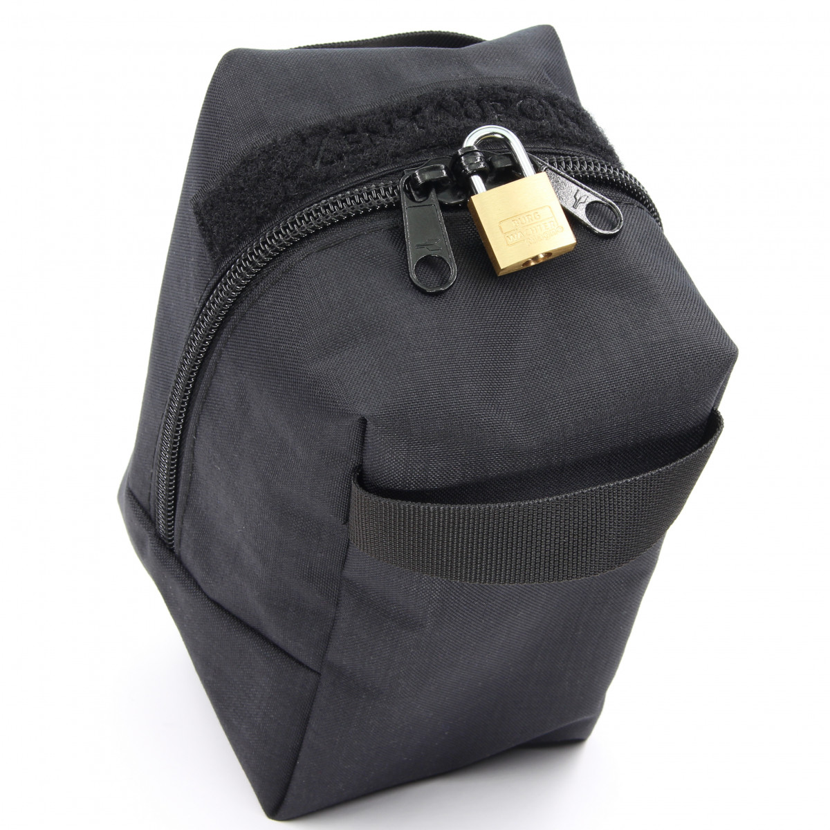 Ammunition pouch lockable