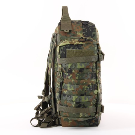 Mochila de combate SET con bolsillos Molle y refuerzo en la espalda Zentauron