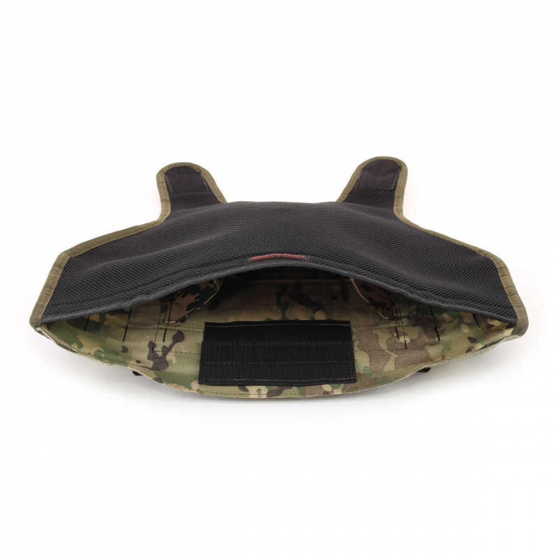 Chaleco portaplacas ARES en camuflaje