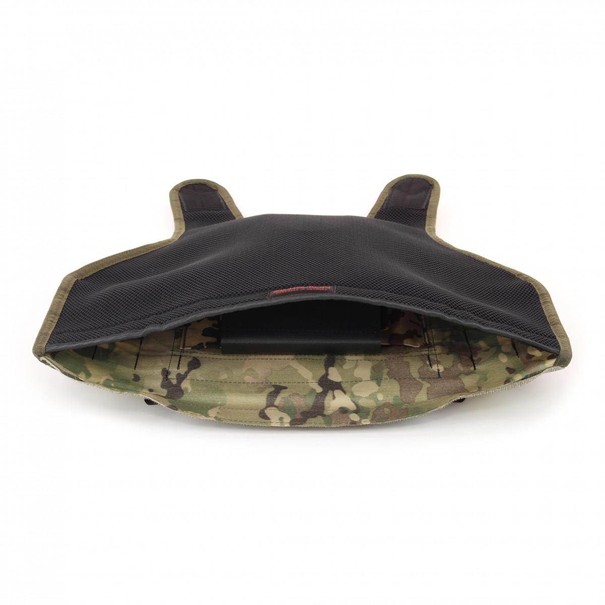 Chaleco portaplacas ARES en camuflaje