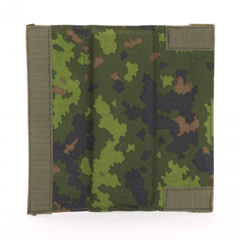 Plate carrier universal shoulder pad in Finnish M05 Camo