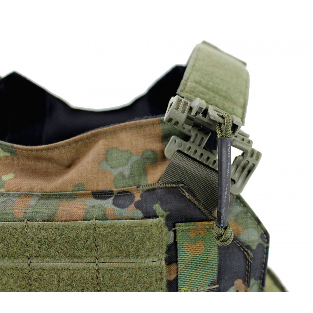 Plattenträger Vulcan III Flecktarn