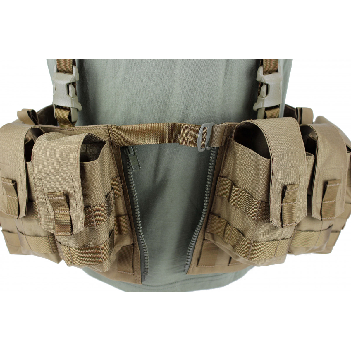 Aparejo pectoral frontal dividido no modular