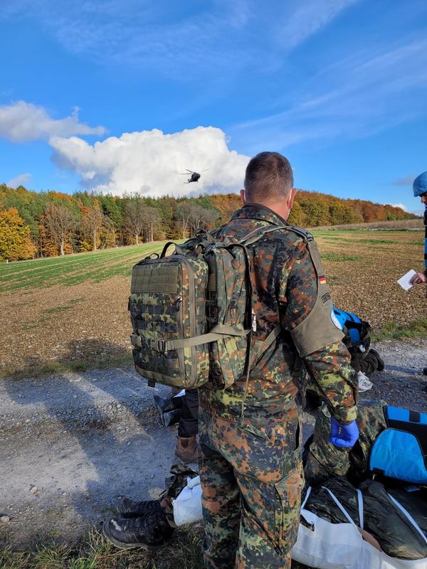 Zentauron Molle Rettungsrucksack und Nofallrucksack in Flecktarn